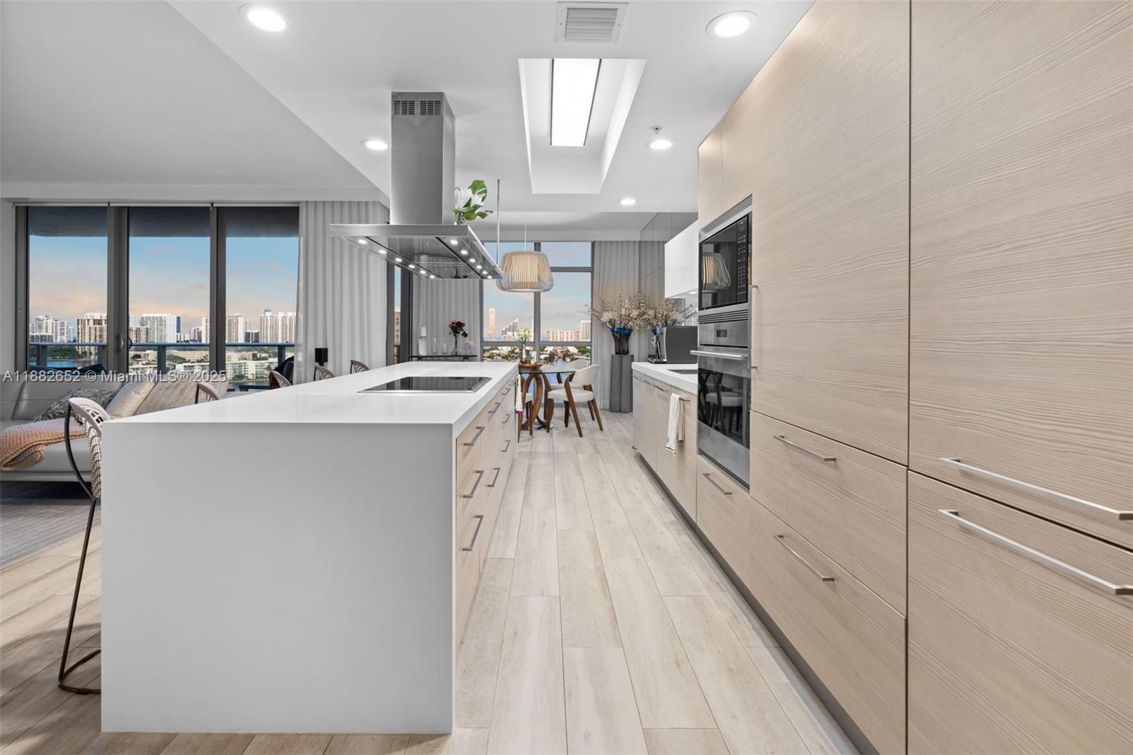 Photo of 17301 Biscayne Blvd  #1510, North Miami Beach, Florida, 33160 - 