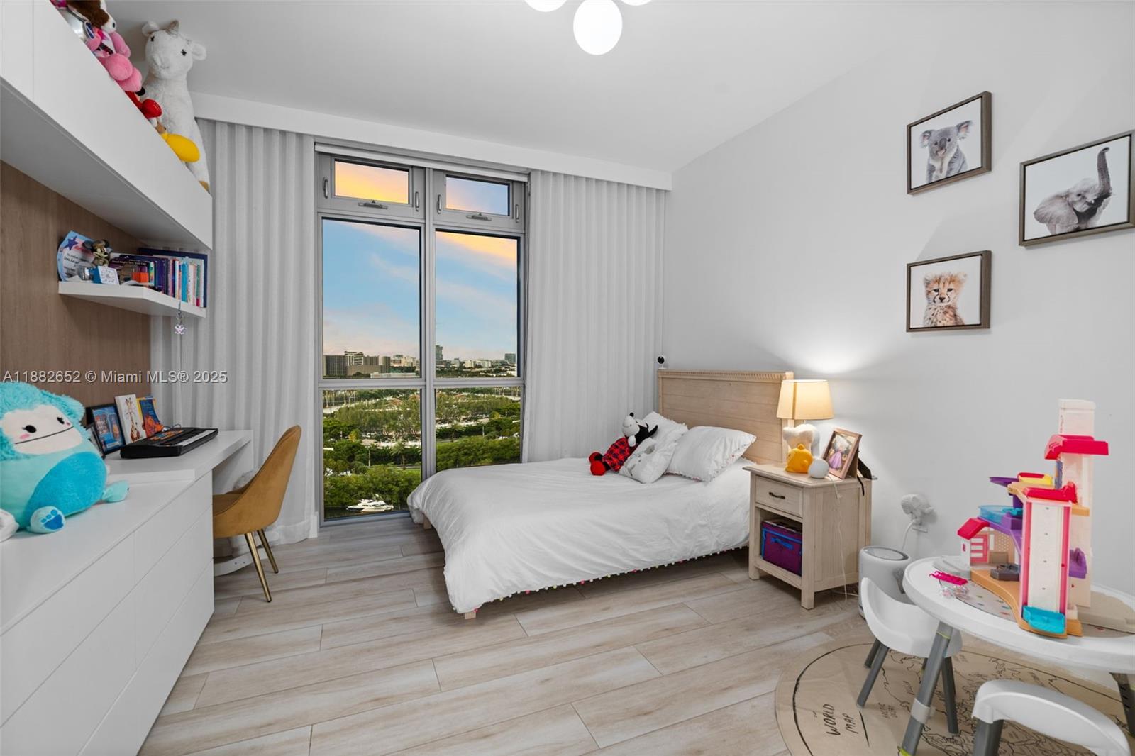 Photo of 17301 Biscayne Blvd  #1510, North Miami Beach, Florida, 33160 - 