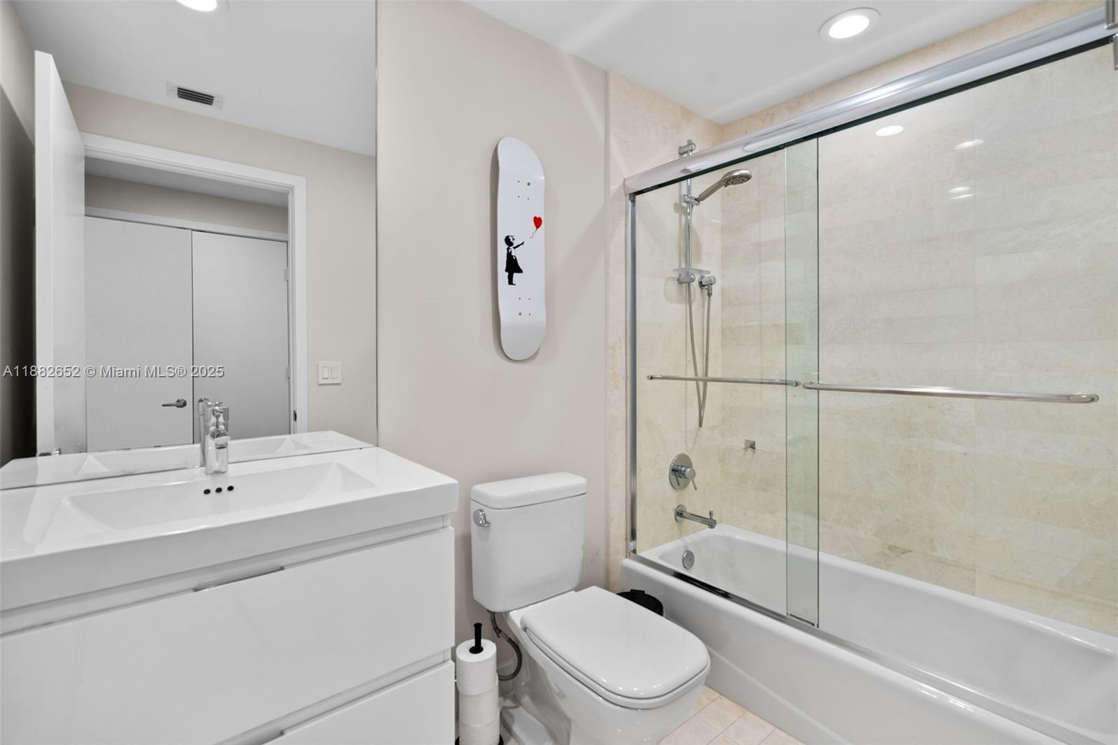 Photo of 17301 Biscayne Blvd  #1510, North Miami Beach, Florida, 33160 - 