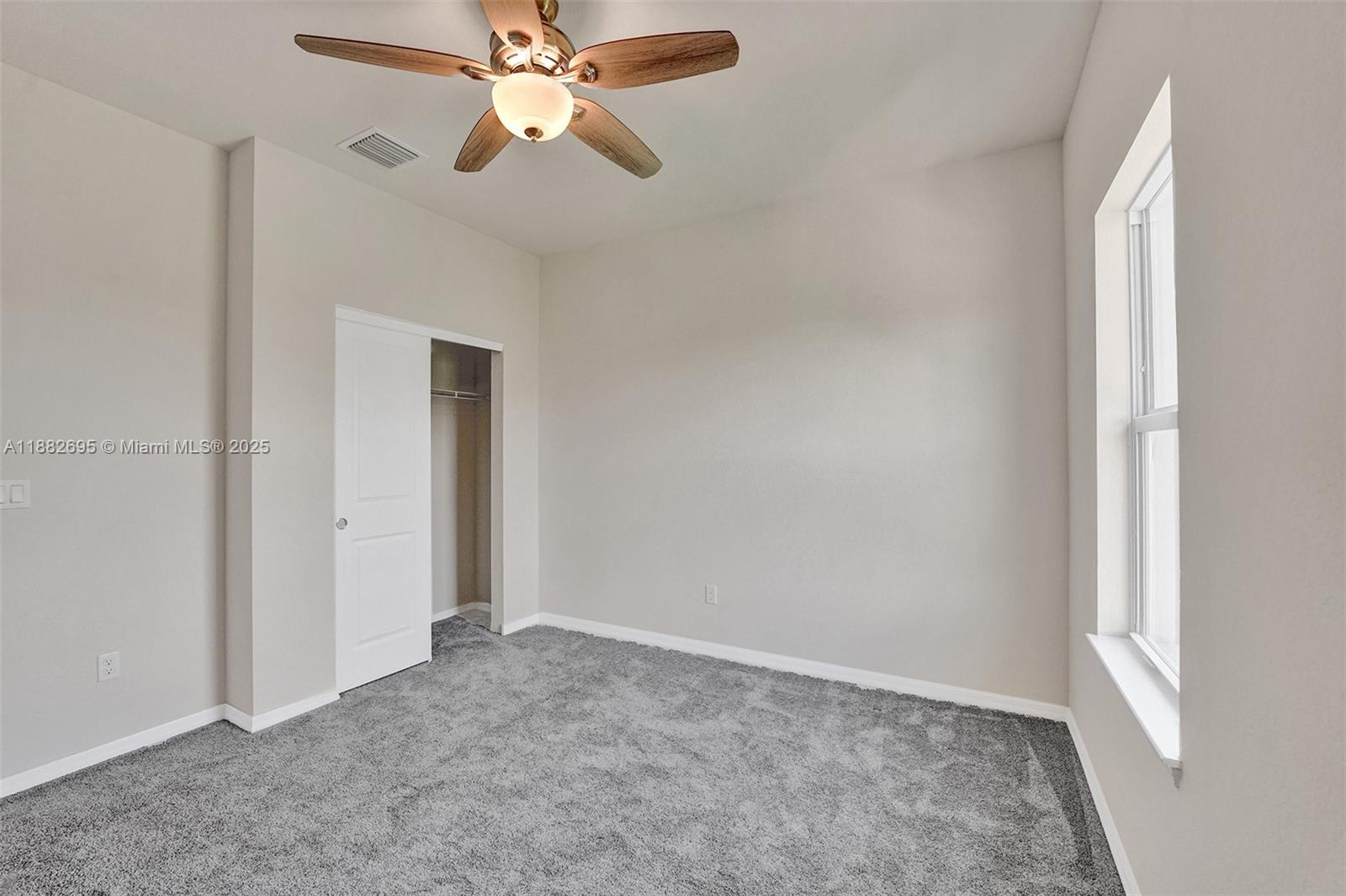 4764 3 / 3 1780 sq. ft. $ 2025-09-22 0 Photo