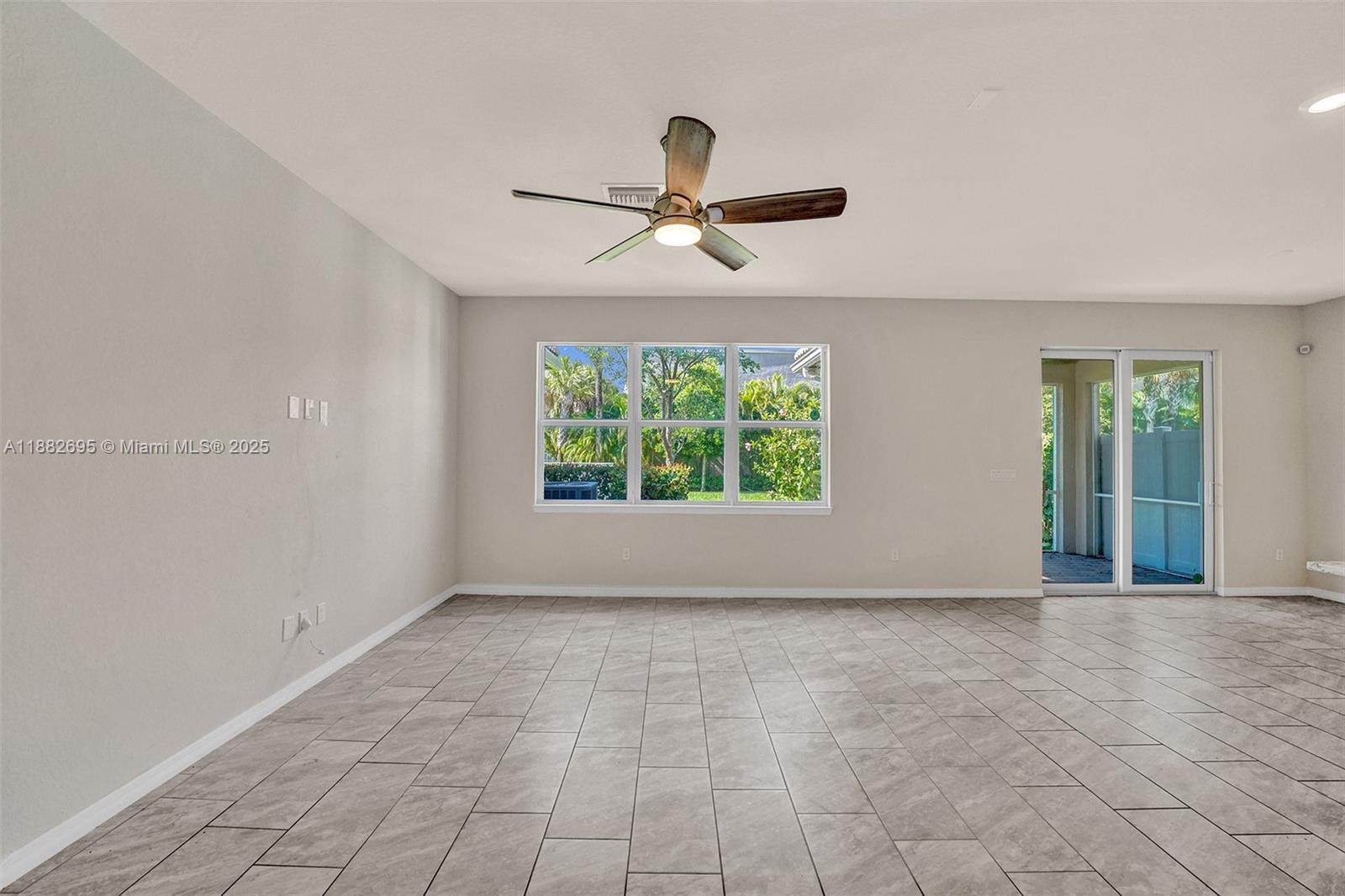 4764 3 / 3 1780 sq. ft. $ 2025-09-22 0 Photo