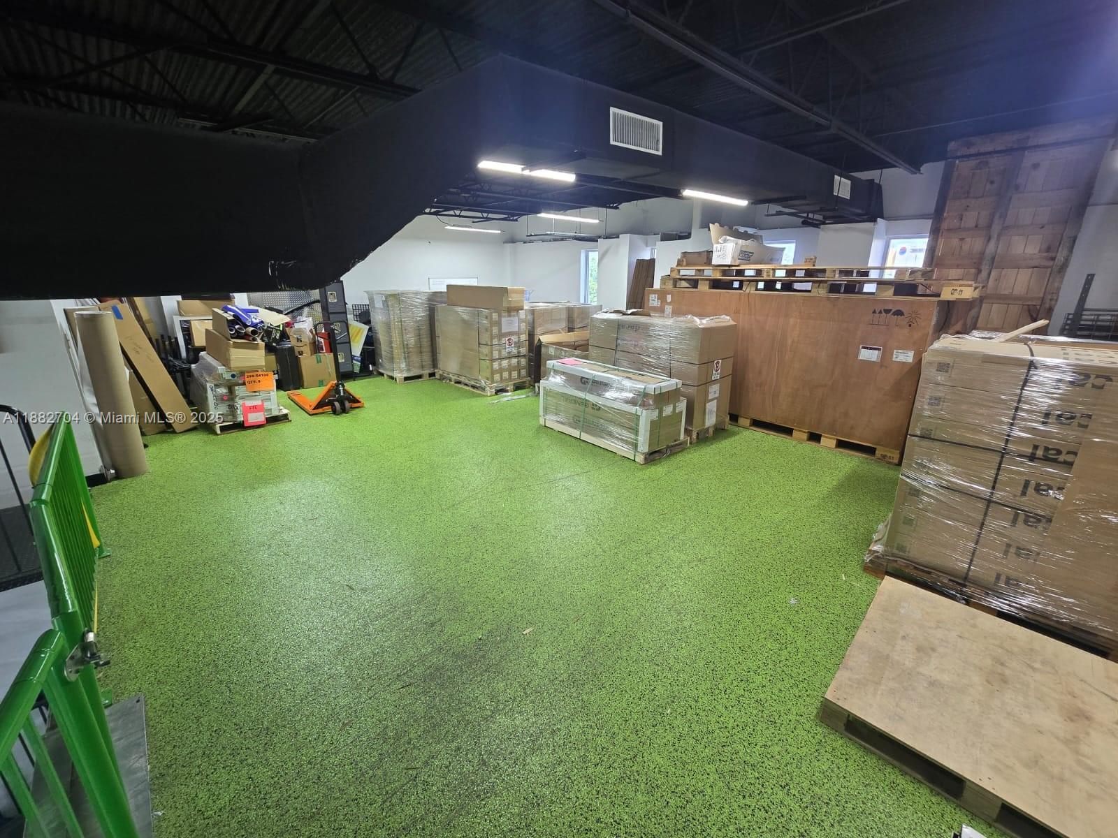 18B  /   sq. ft. $ 2025-09-22 0 Photo