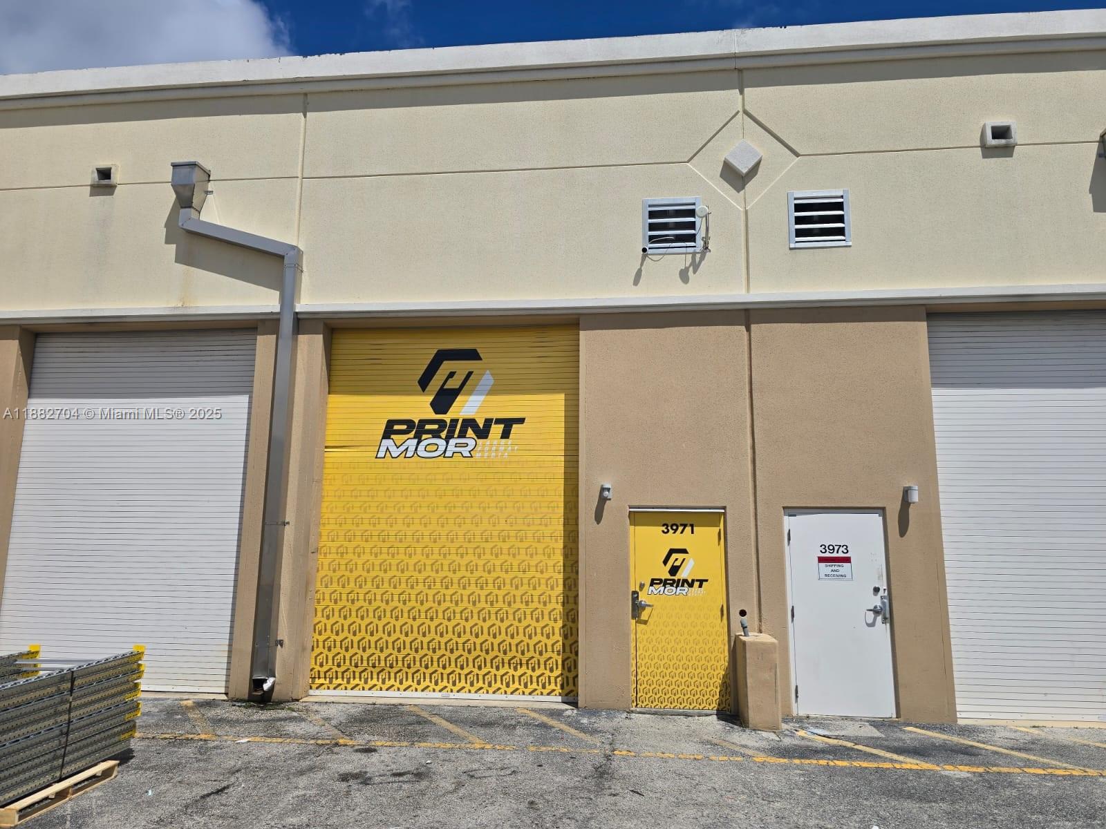 18B  /   sq. ft. $ 2025-09-22 0 Photo