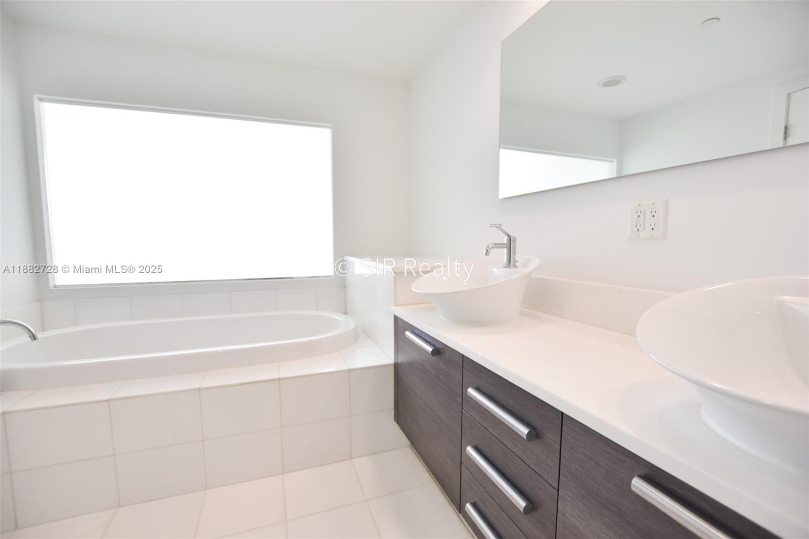 Photo of 2950 188th St  #336, Aventura, Florida, 33180 - 