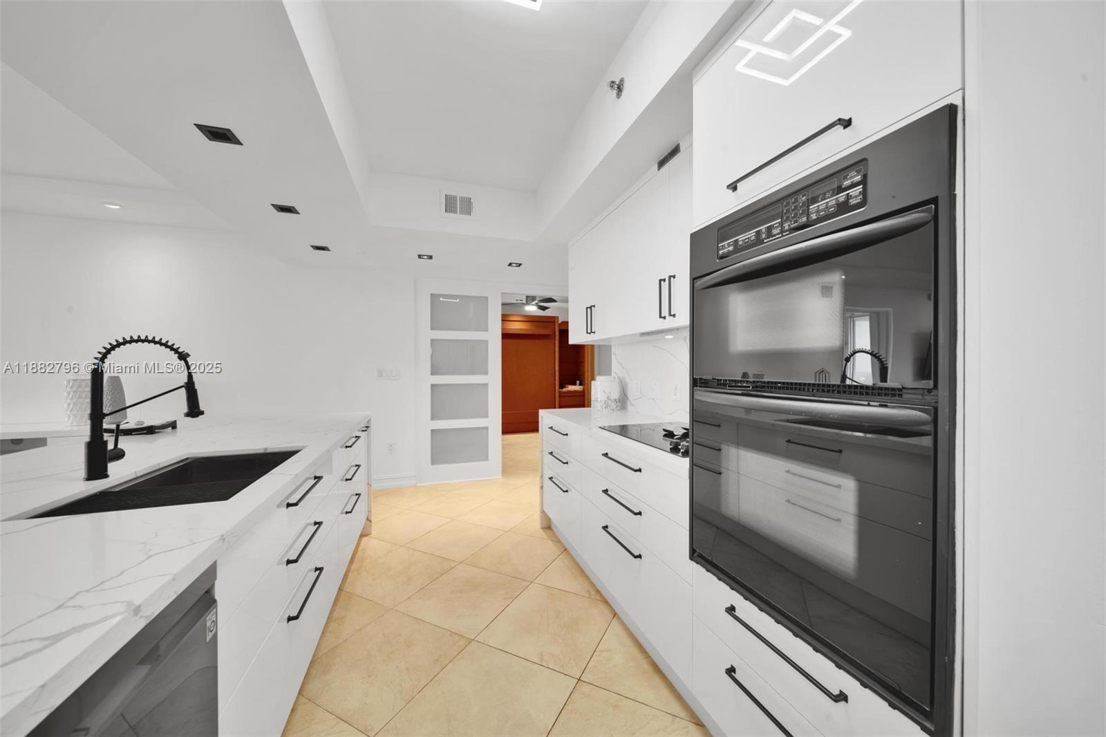 4704 3 / 3 1675 sq. ft. $ 2025-09-22 0 Photo