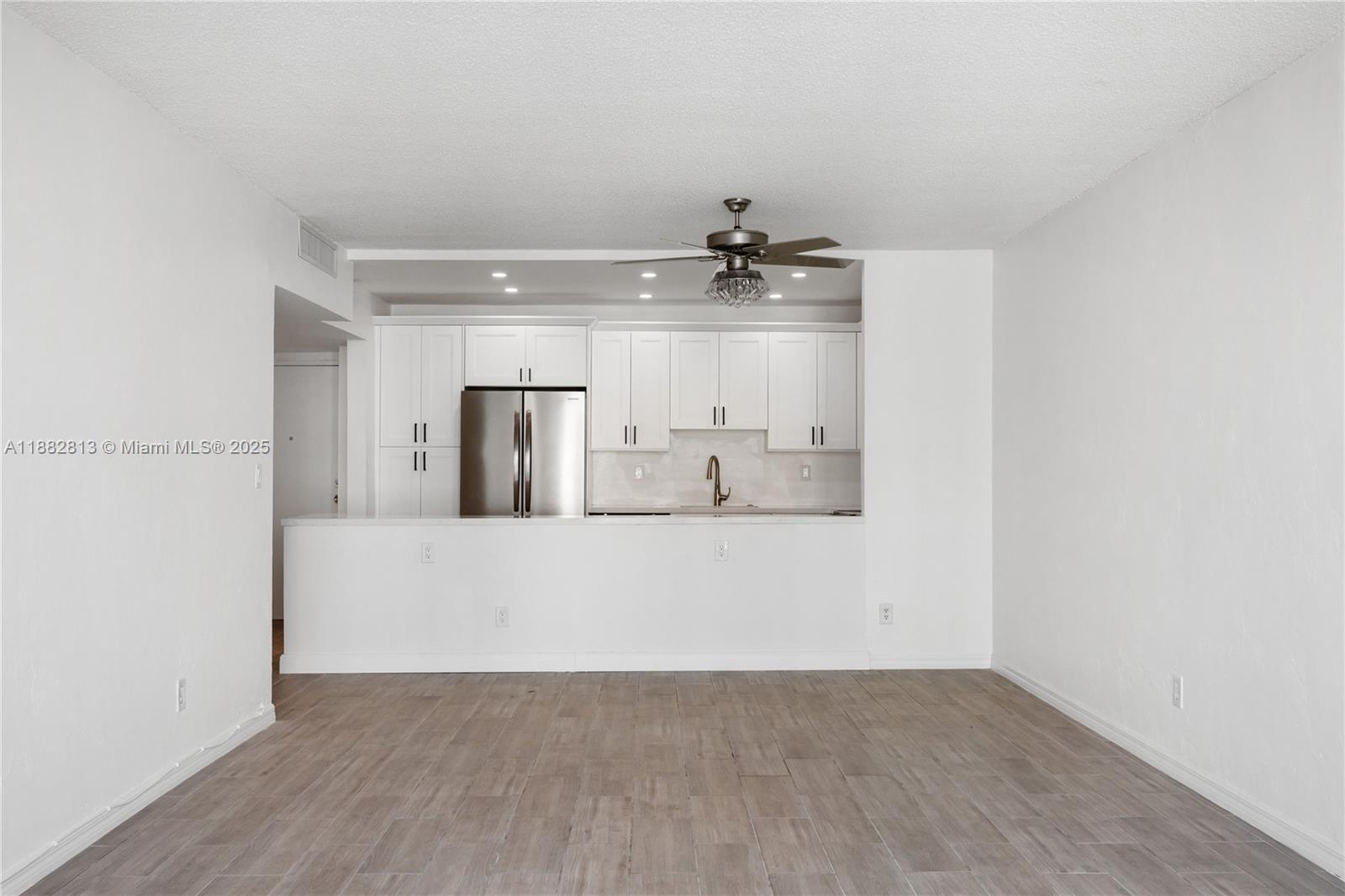 Photo of 19380 Collins Ave  #911, Sunny Isles Beach, Florida, 33160 - 