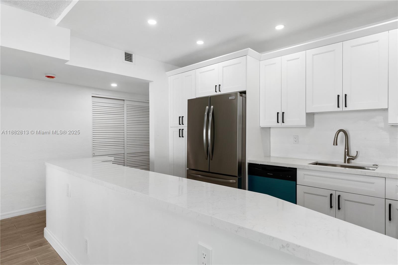Photo of 19380 Collins Ave  #911, Sunny Isles Beach, Florida, 33160 - 