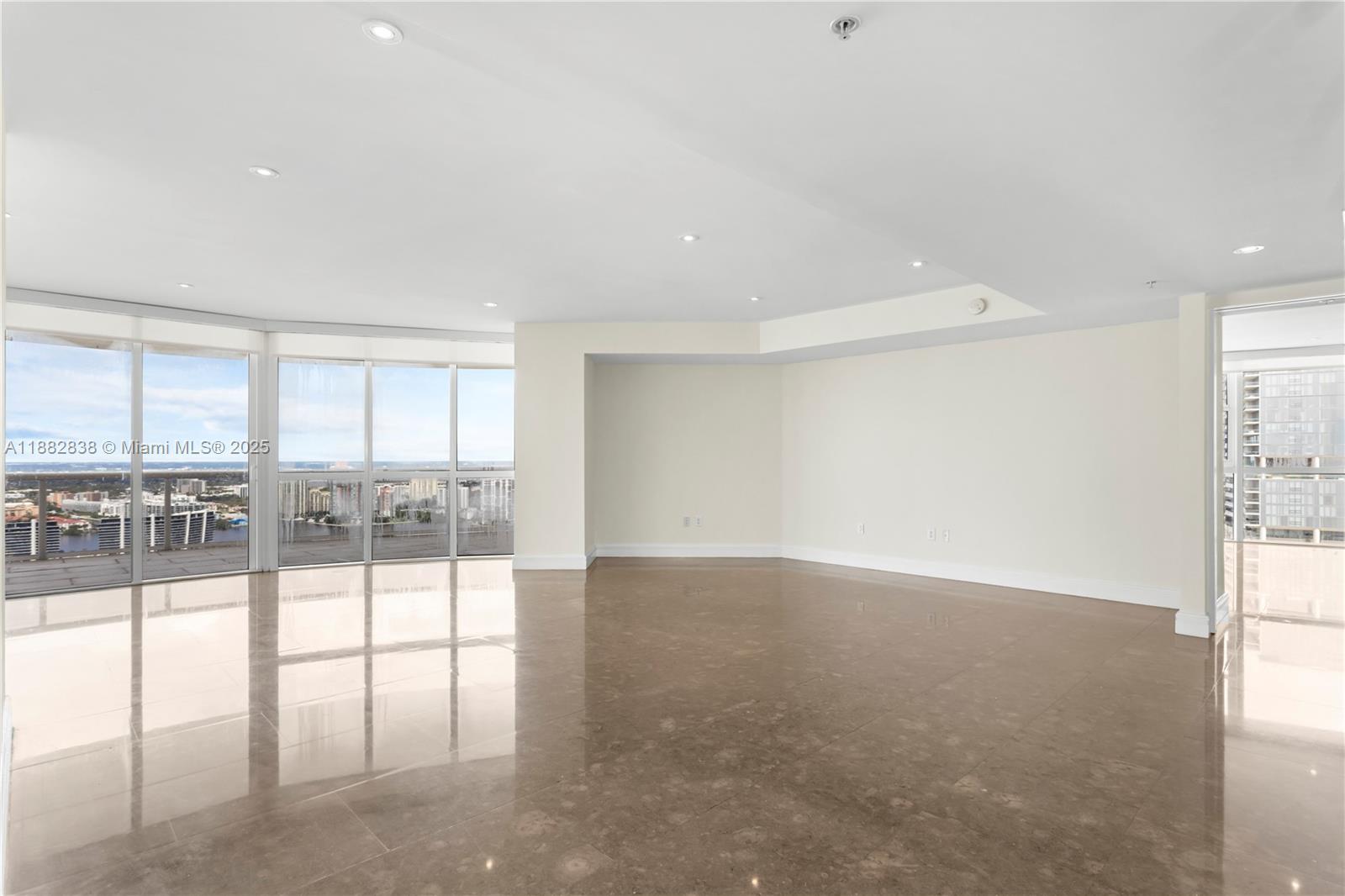 5301 3 / 4 3016 sq. ft. $ 2025-09-22 0 foto