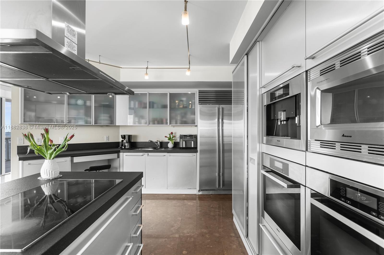 5301 3 / 4 3016 sq. ft. $ 2025-09-22 0 foto