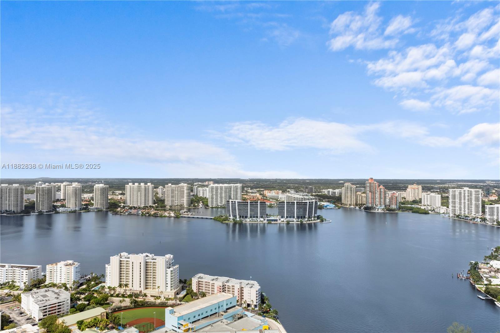 5301 3 / 4 3016 sq. ft. $ 2025-09-22 0 foto