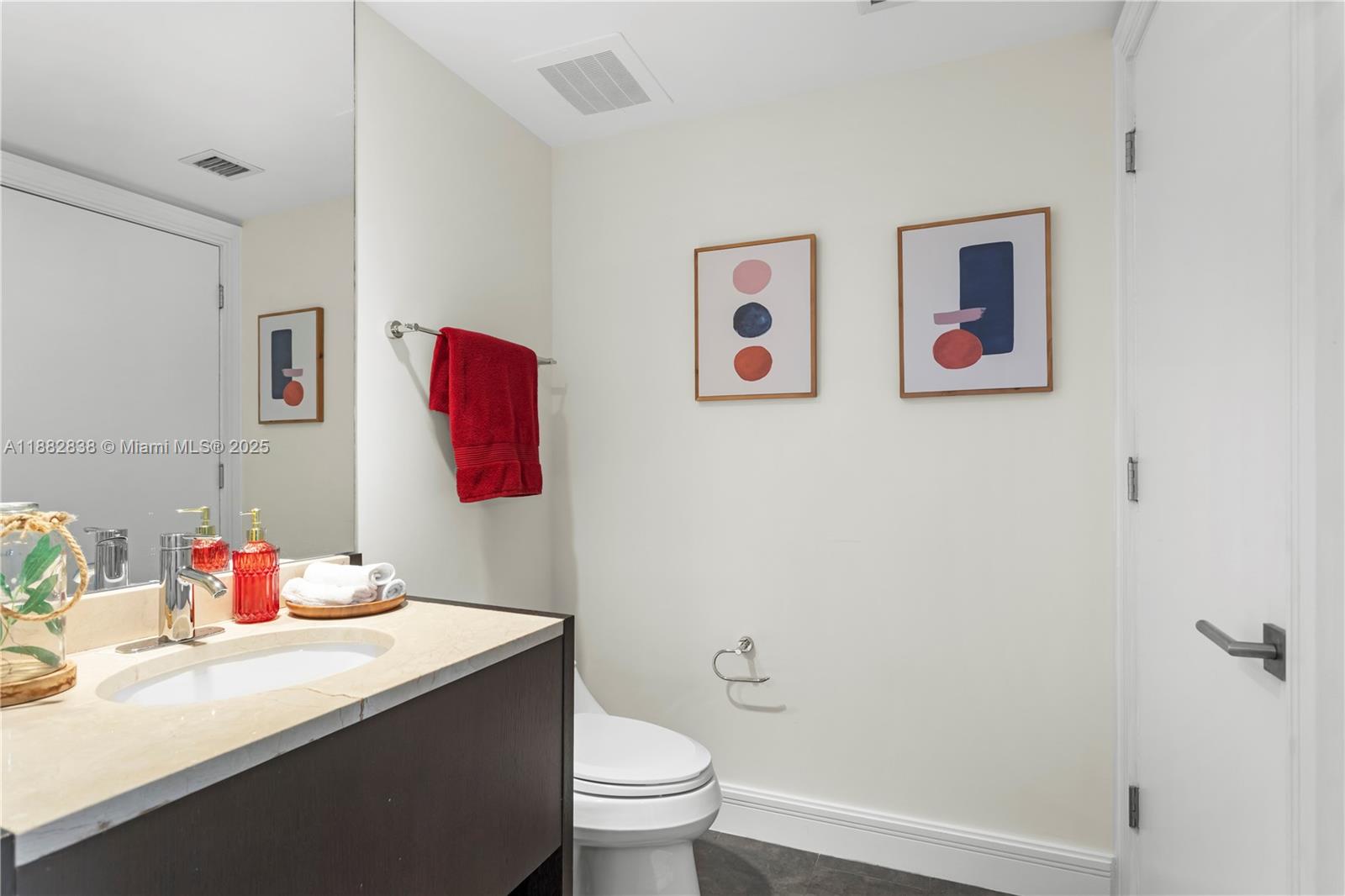 5301 3 / 4 3016 sq. ft. $ 2025-09-22 0 foto