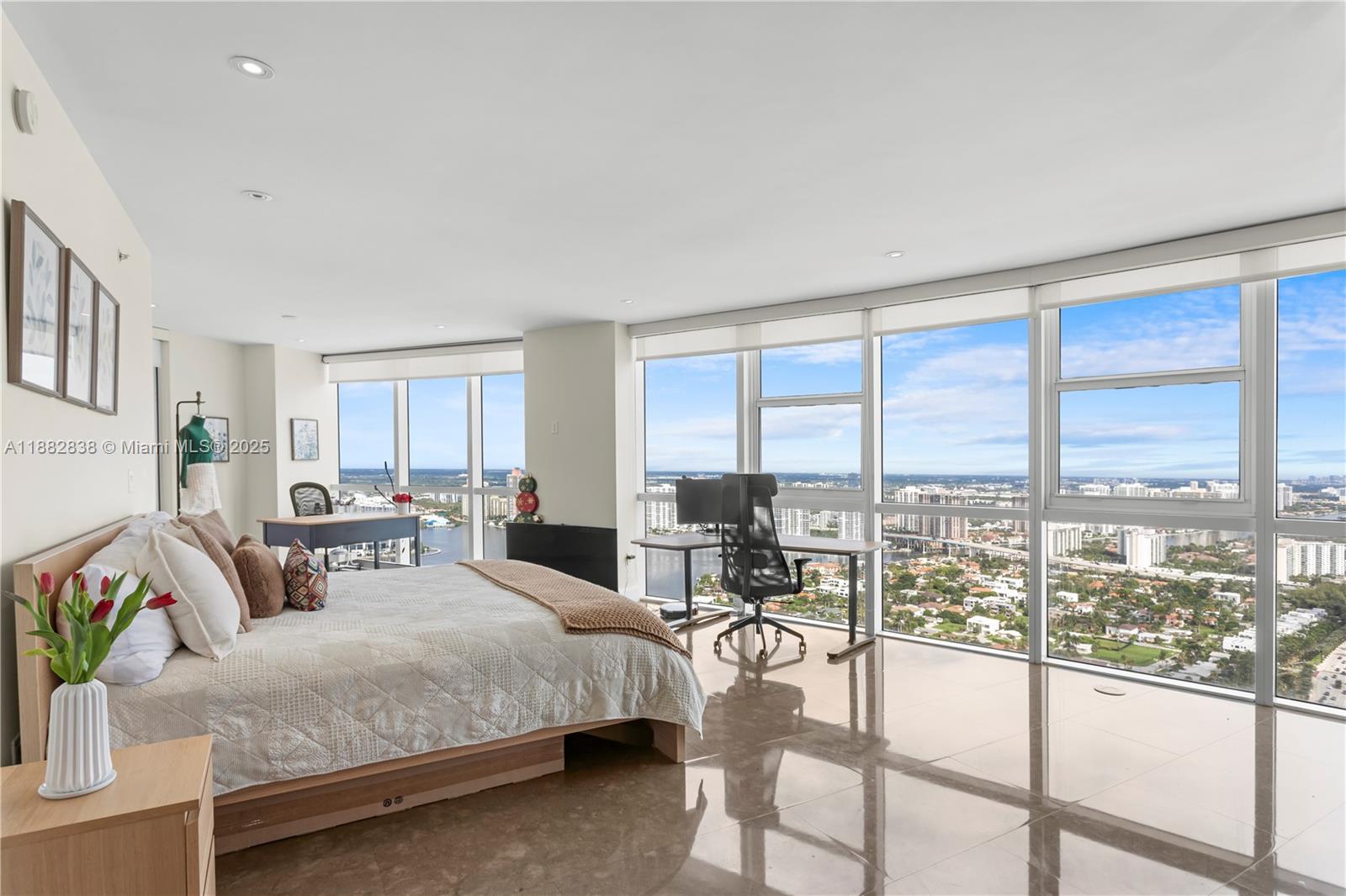 5301 3 / 4 3016 sq. ft. $ 2025-09-22 0 foto