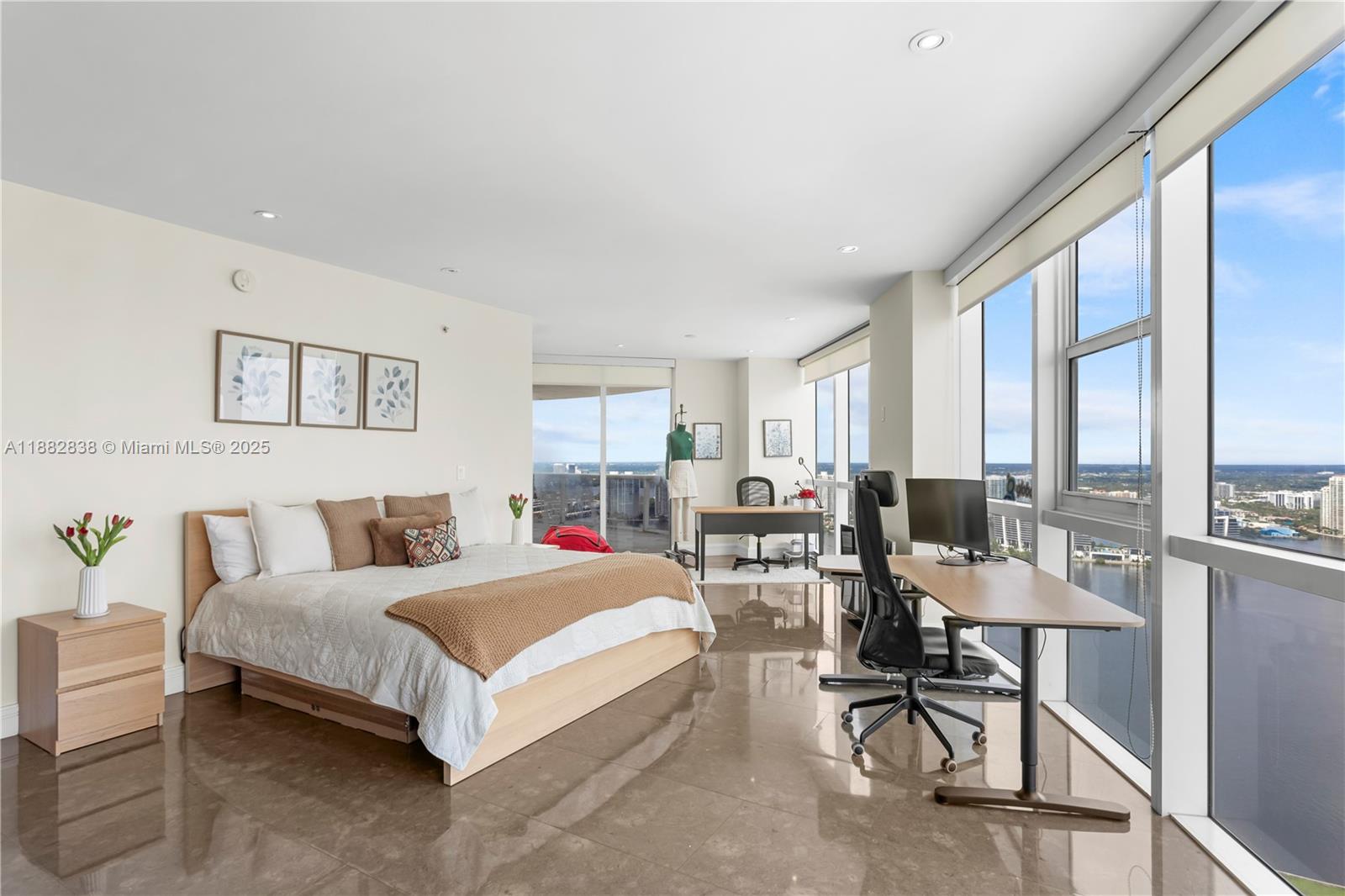 5301 3 / 4 3016 sq. ft. $ 2025-09-22 0 foto