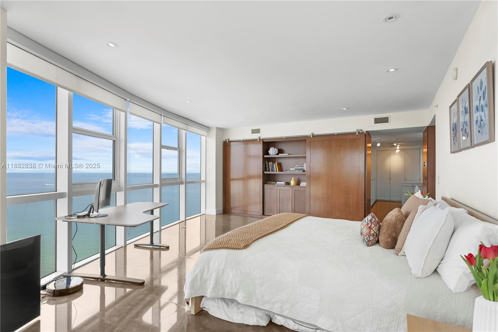 5301 3 / 4 3016 sq. ft. $ 2025-09-22 0 foto