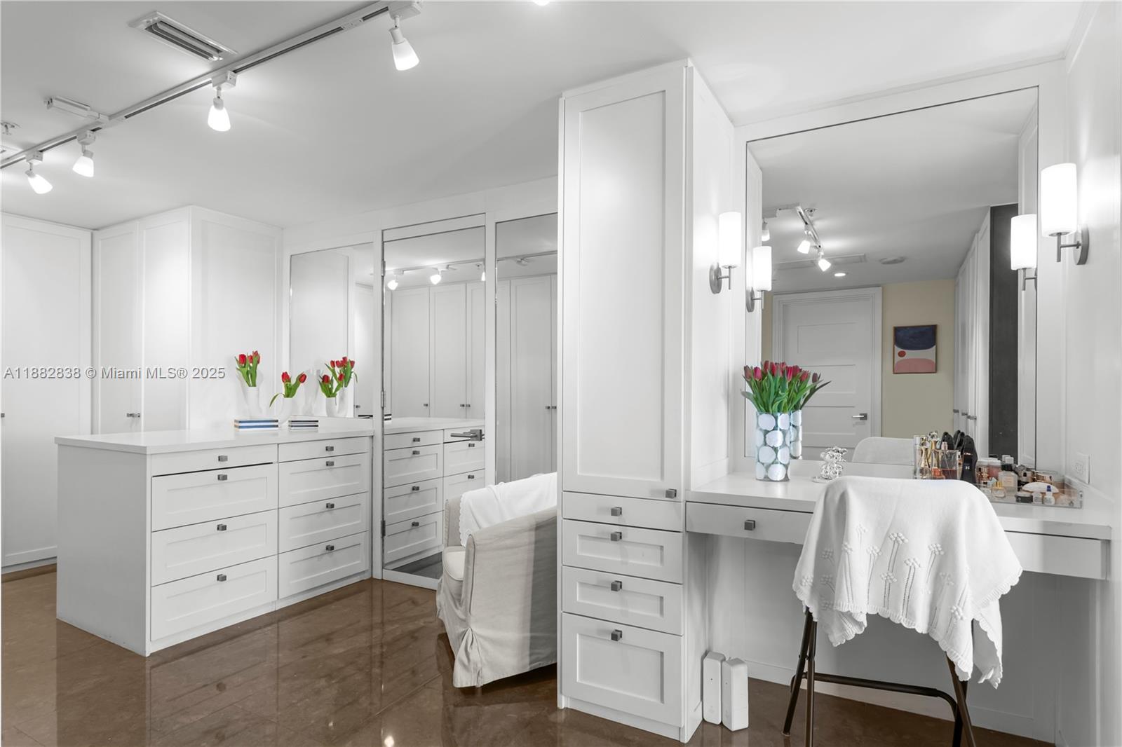5301 3 / 4 3016 sq. ft. $ 2025-09-22 0 foto