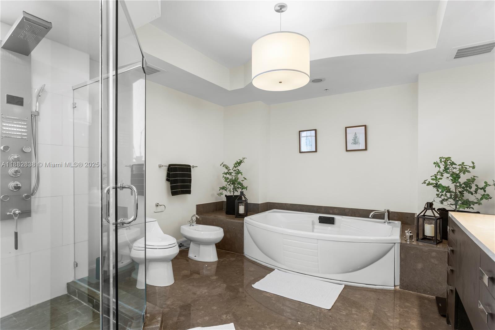 5301 3 / 4 3016 sq. ft. $ 2025-09-22 0 foto