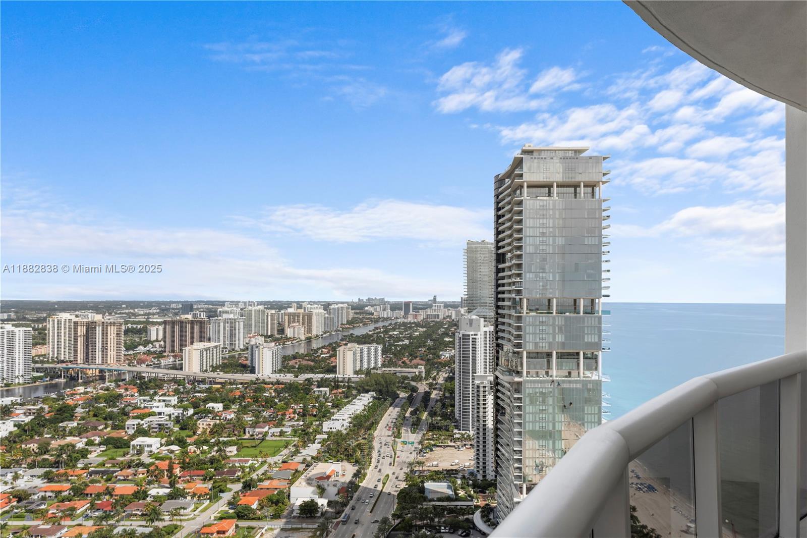 5301 3 / 4 3016 sq. ft. $ 2025-09-22 0 foto