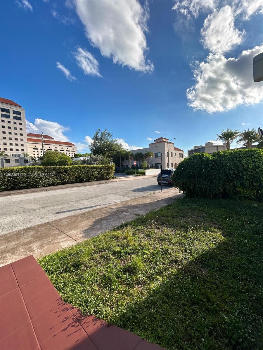   /  3420 sq. ft. $ 2025-09-22 0 foto