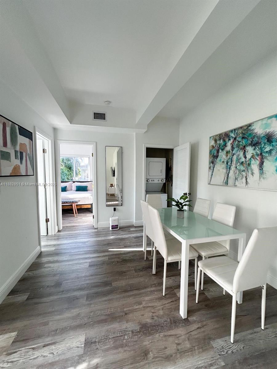   /  3420 sq. ft. $ 2025-09-22 0 foto