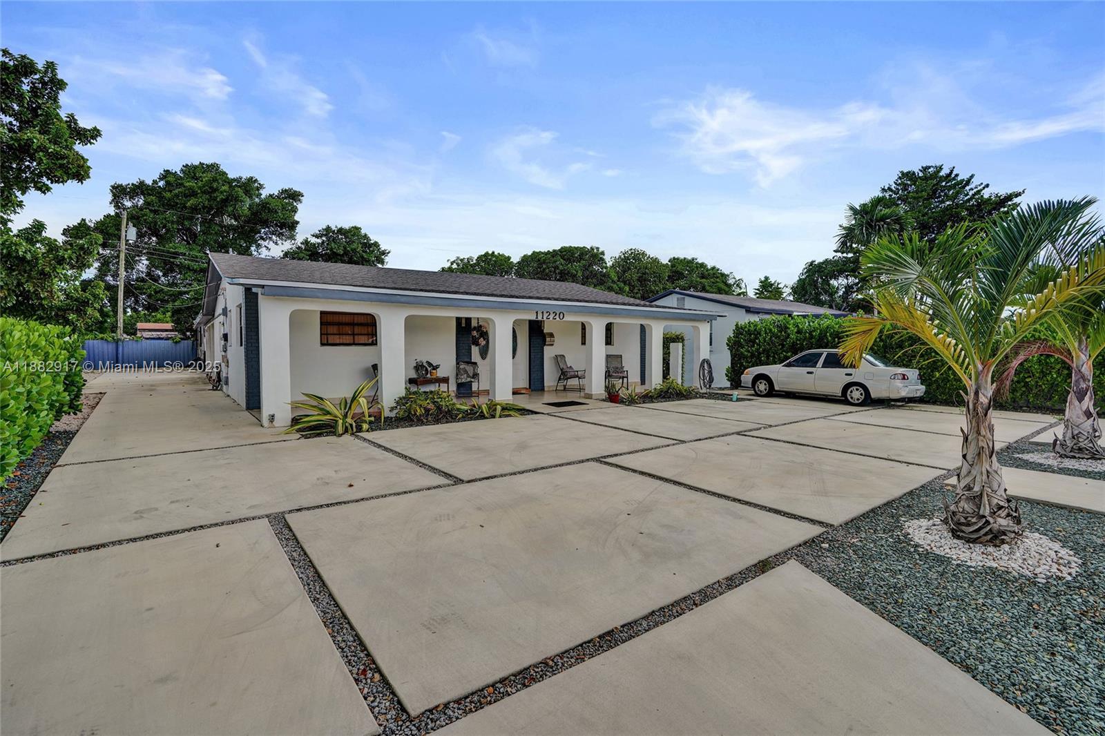   /  2452 sq. ft. $ 2025-09-22 0 Photo