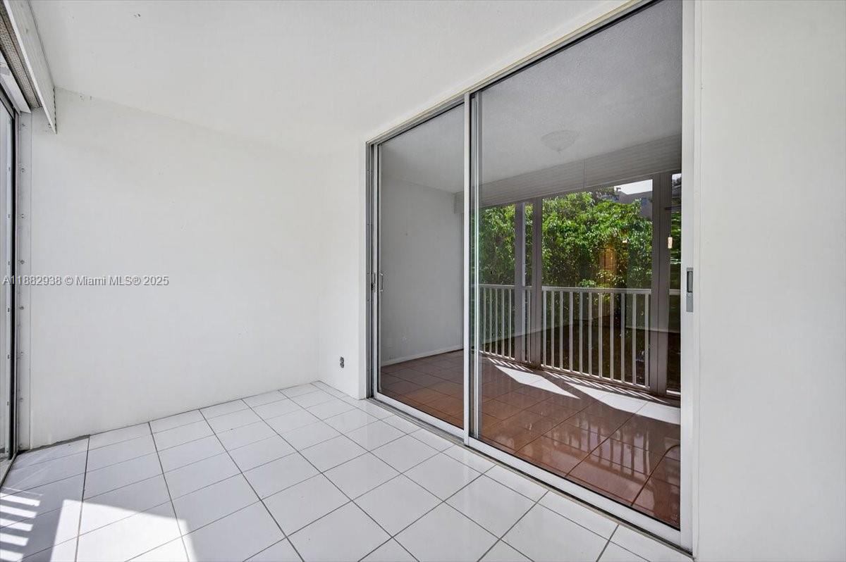 Photo of 1000 12th Ave #304, Hallandale Beach, Florida, 33009 -