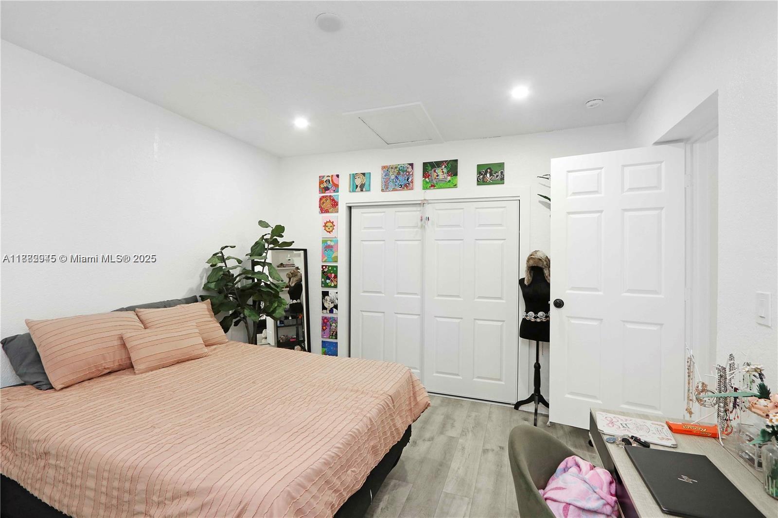   /  2106 sq. ft. $ 2025-09-22 0 Photo