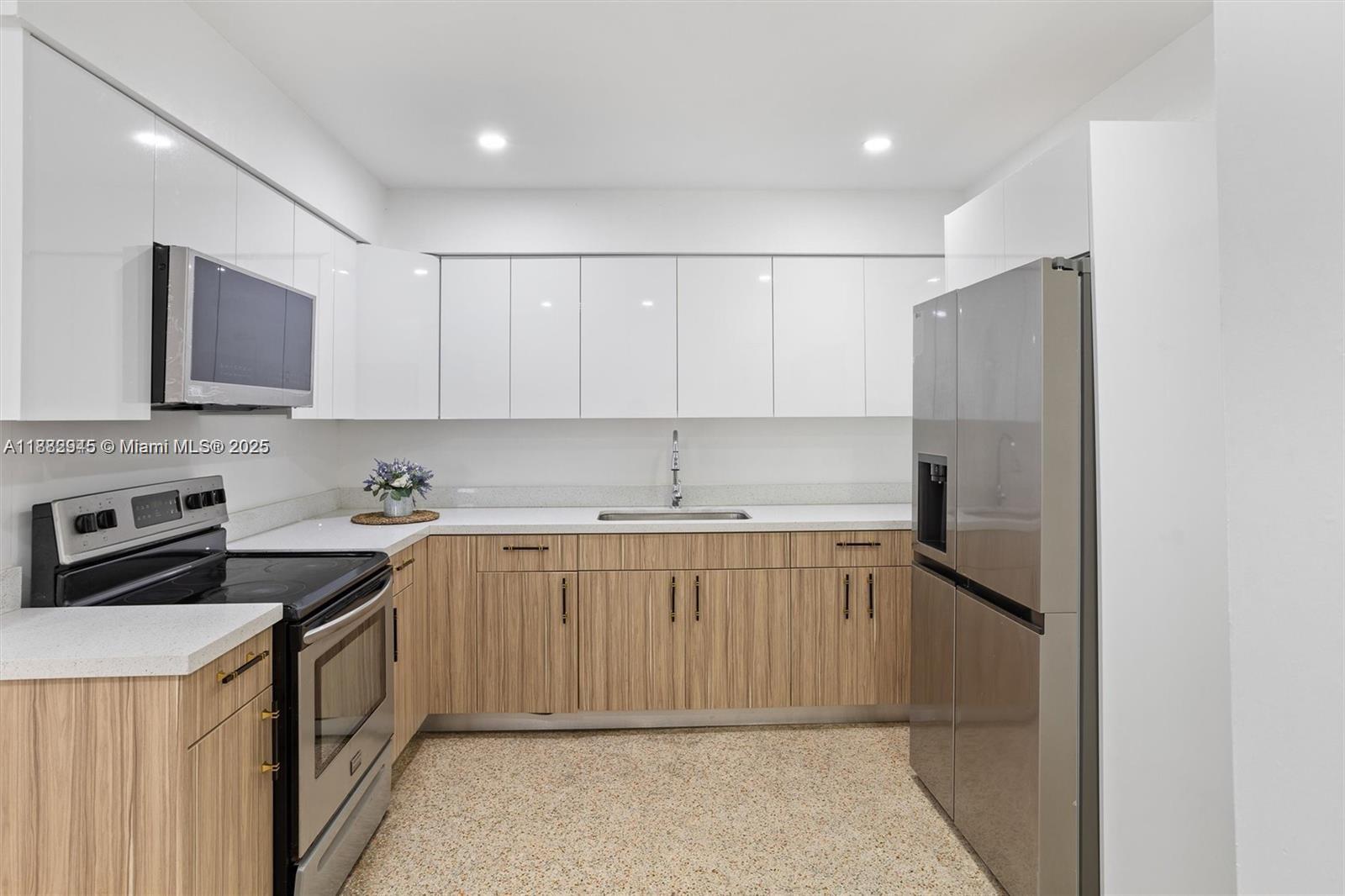   /  2106 sq. ft. $ 2025-09-22 0 Photo