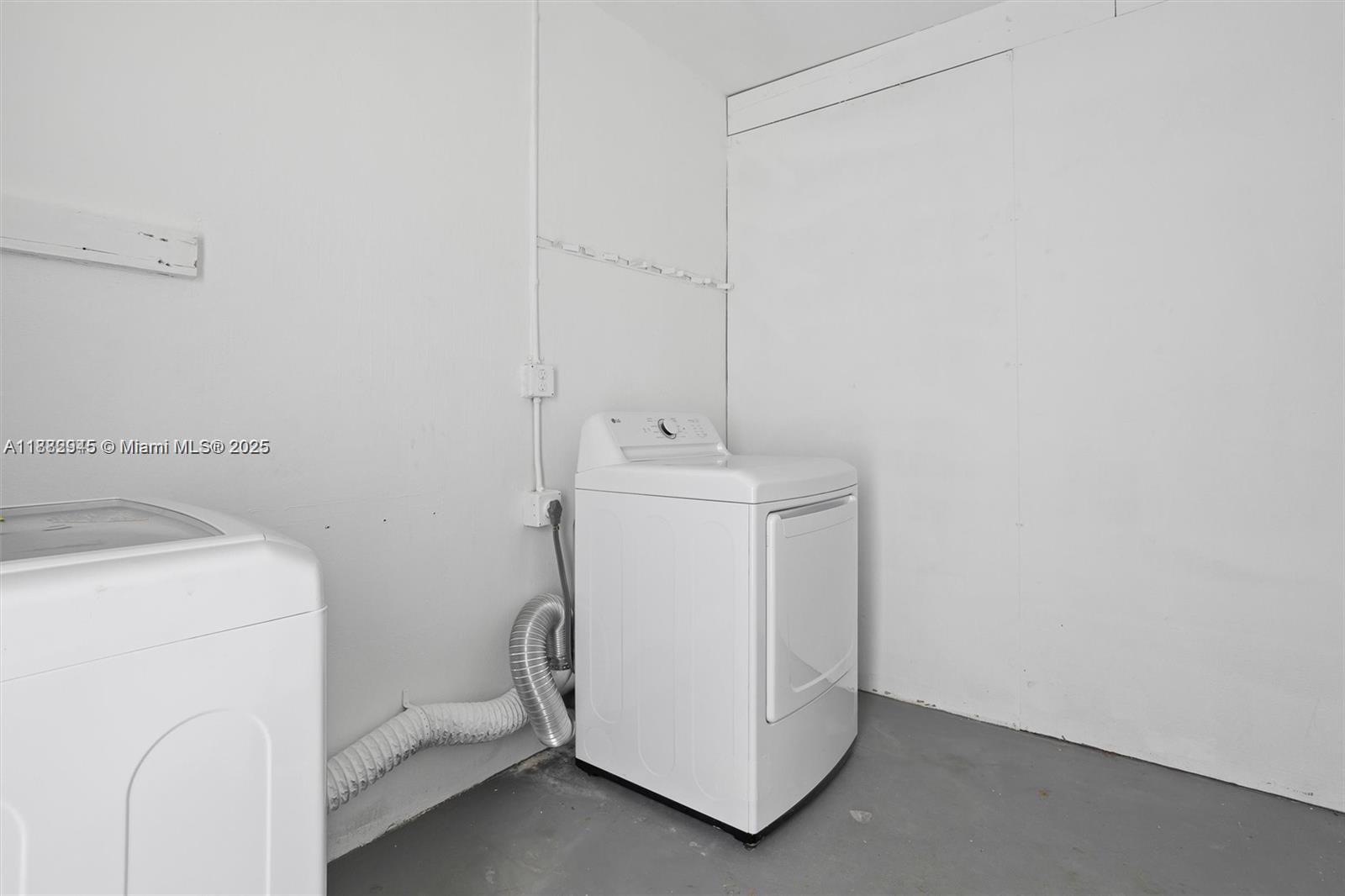   /  2106 sq. ft. $ 2025-09-22 0 Photo