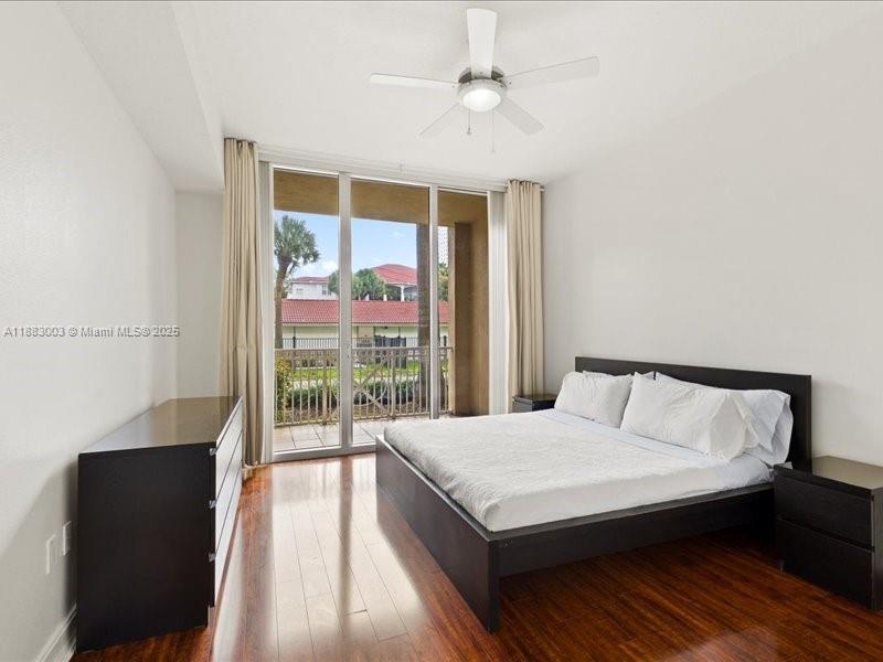 Photo of 3001 185th St  #121, Aventura, Florida, 33180 - 