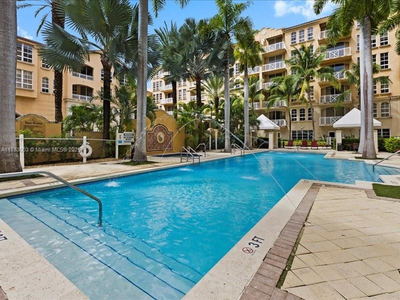 Photo of 3001 185th St  #121, Aventura, Florida, 33180 - 