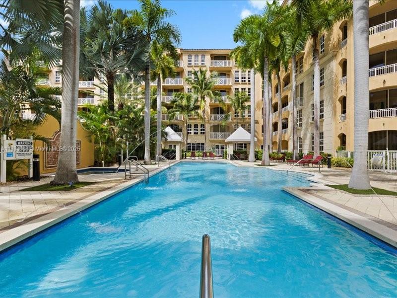 Photo of 3001 185th St  #121, Aventura, Florida, 33180 - 