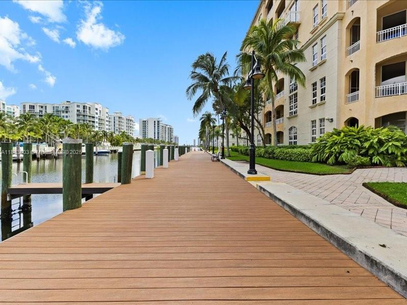 Photo of 3001 185th St  #121, Aventura, Florida, 33180 - 