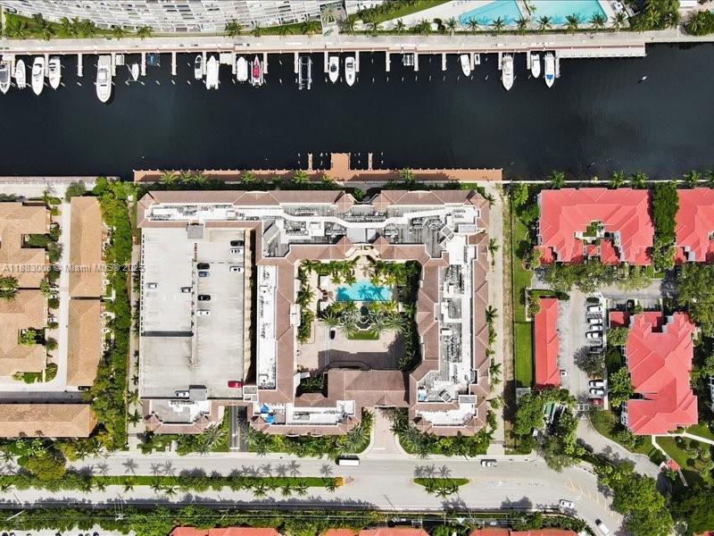 Photo of 3001 185th St  #121, Aventura, Florida, 33180 - 