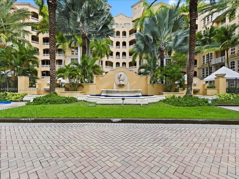 Photo of 3001 185th St  #121, Aventura, Florida, 33180 - 