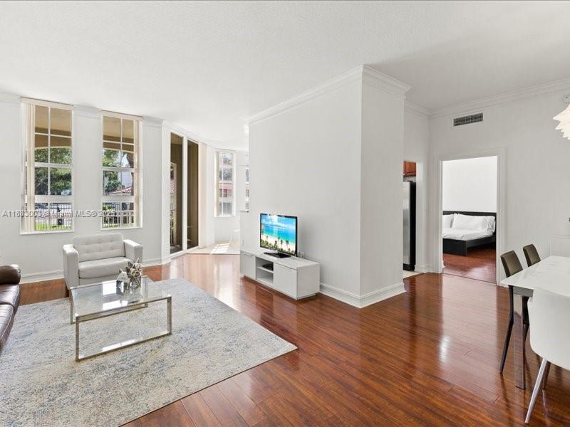 Photo of 3001 185th St  #121, Aventura, Florida, 33180 - 