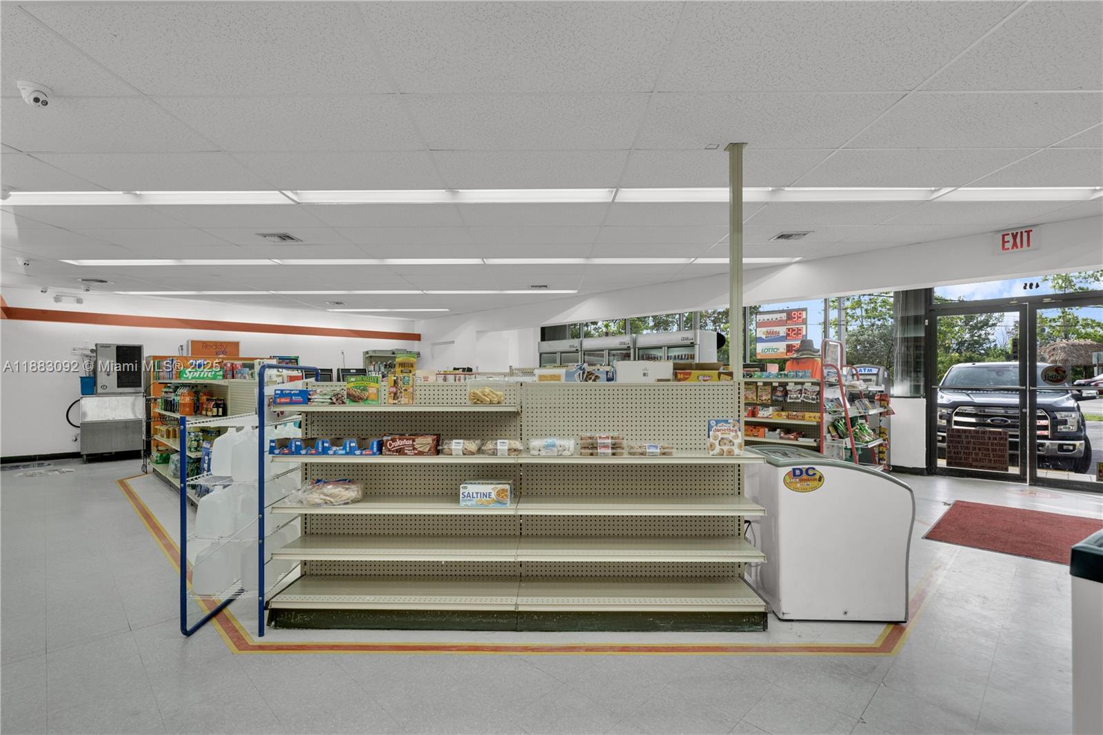   /   sq. ft. $ 2025-09-22 0 Photo