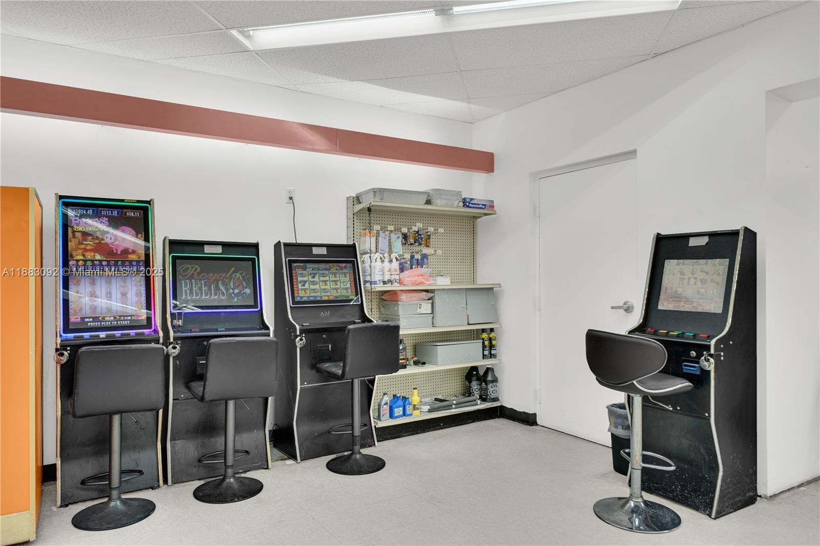   /   sq. ft. $ 2025-09-22 0 Photo