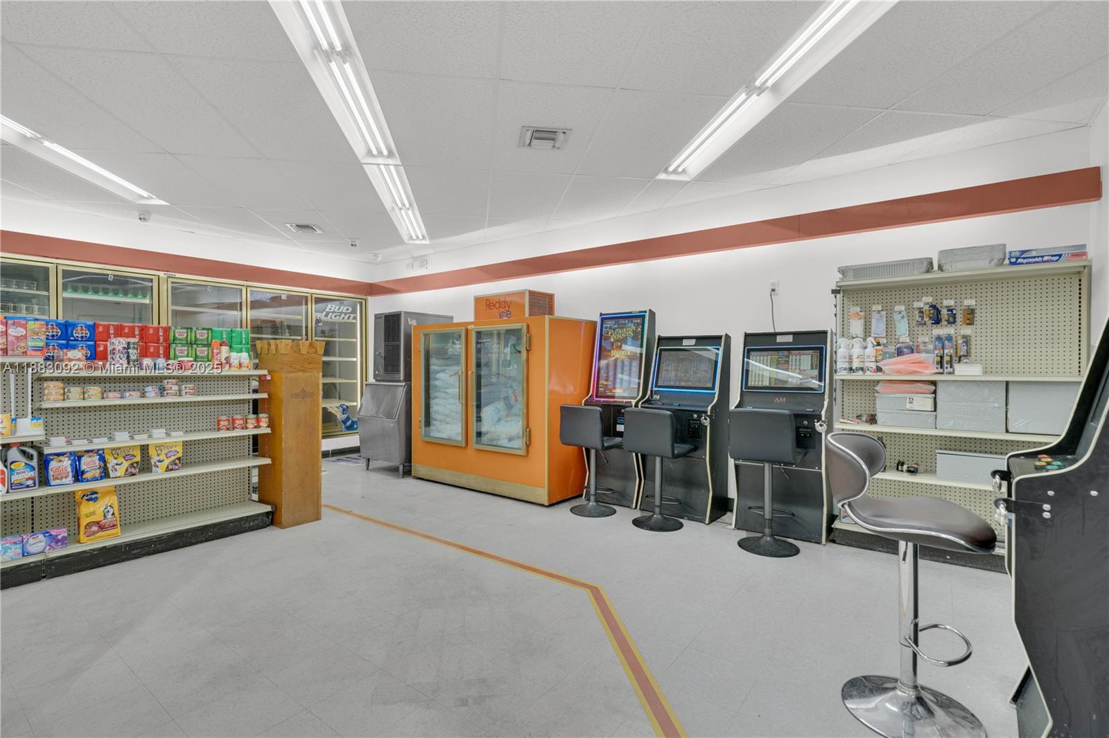   /   sq. ft. $ 2025-09-22 0 Photo