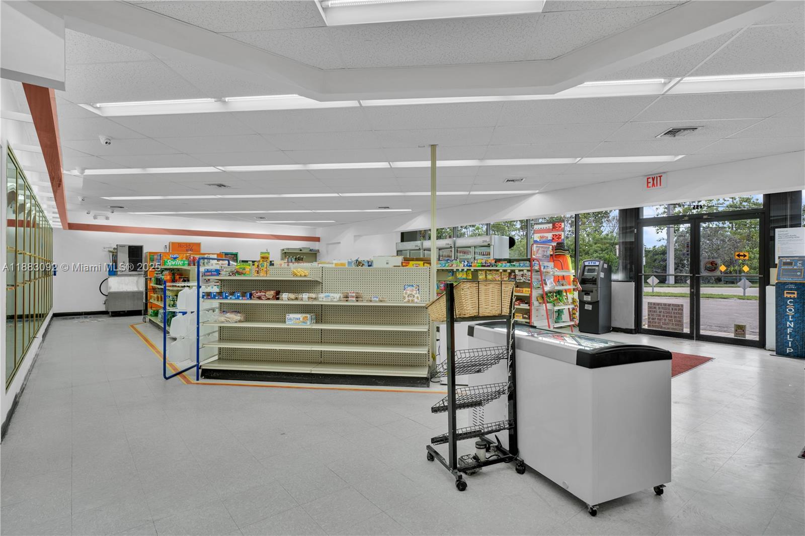   /   sq. ft. $ 2025-09-22 0 Photo