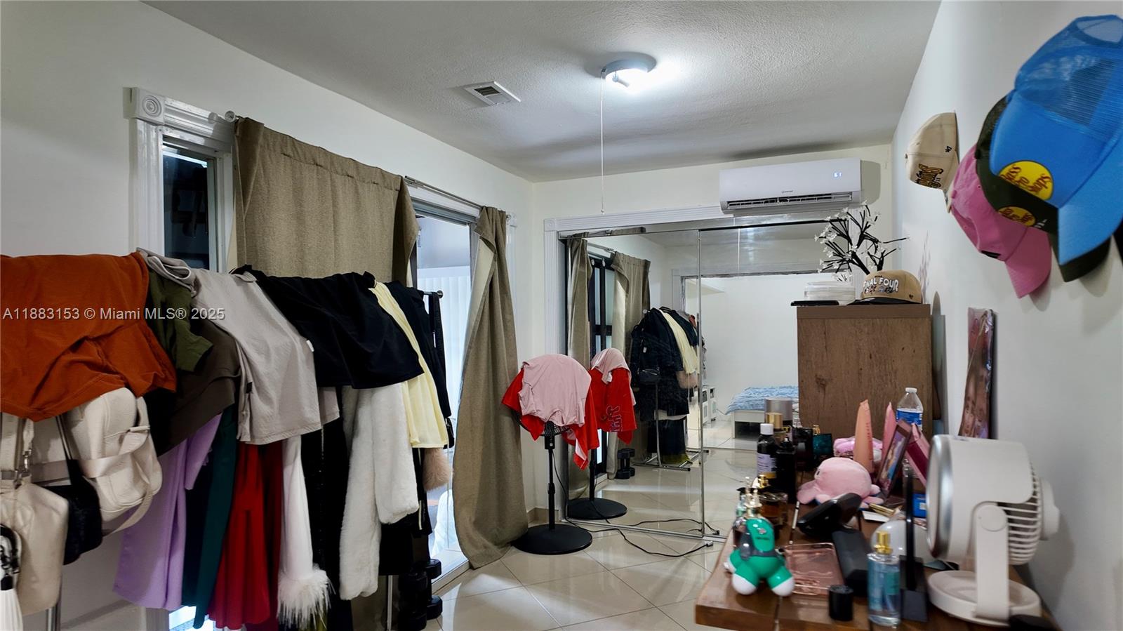   /  3059 sq. ft. $ 2025-09-23 0 Photo