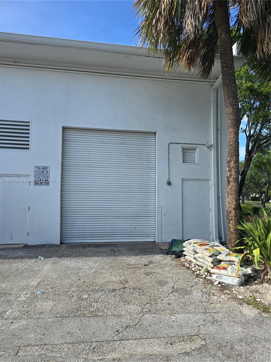 11923  /   sq. ft. $ 2025-09-23 0 Photo