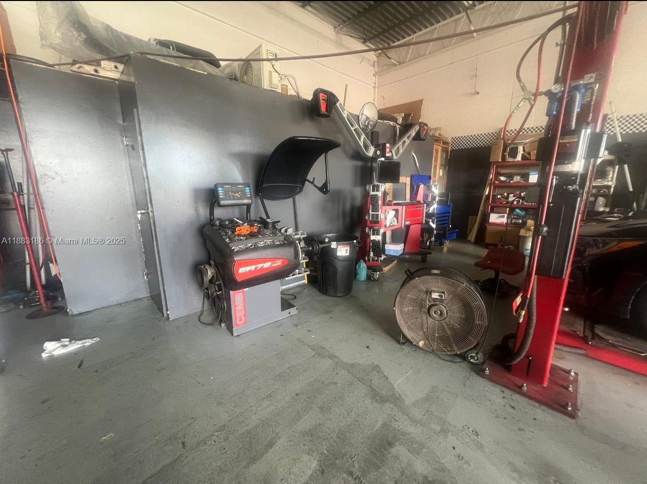   /   sq. ft. $ 2025-09-23 0 Photo