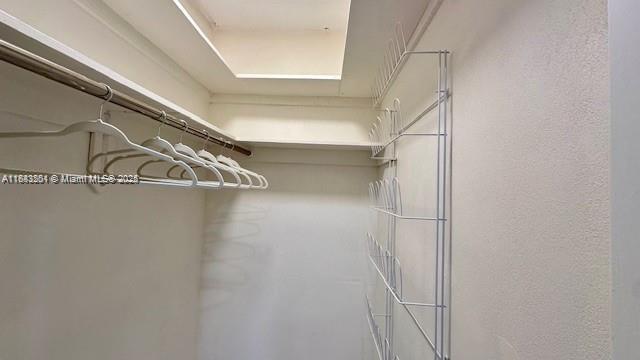   /  2052 sq. ft. $ 2025-09-23 0 foto