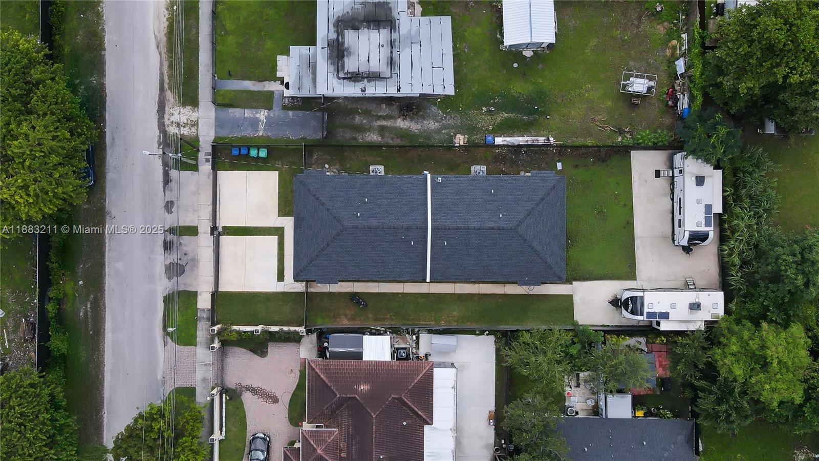   /  1998 sq. ft. $ 2025-09-23 0 Photo