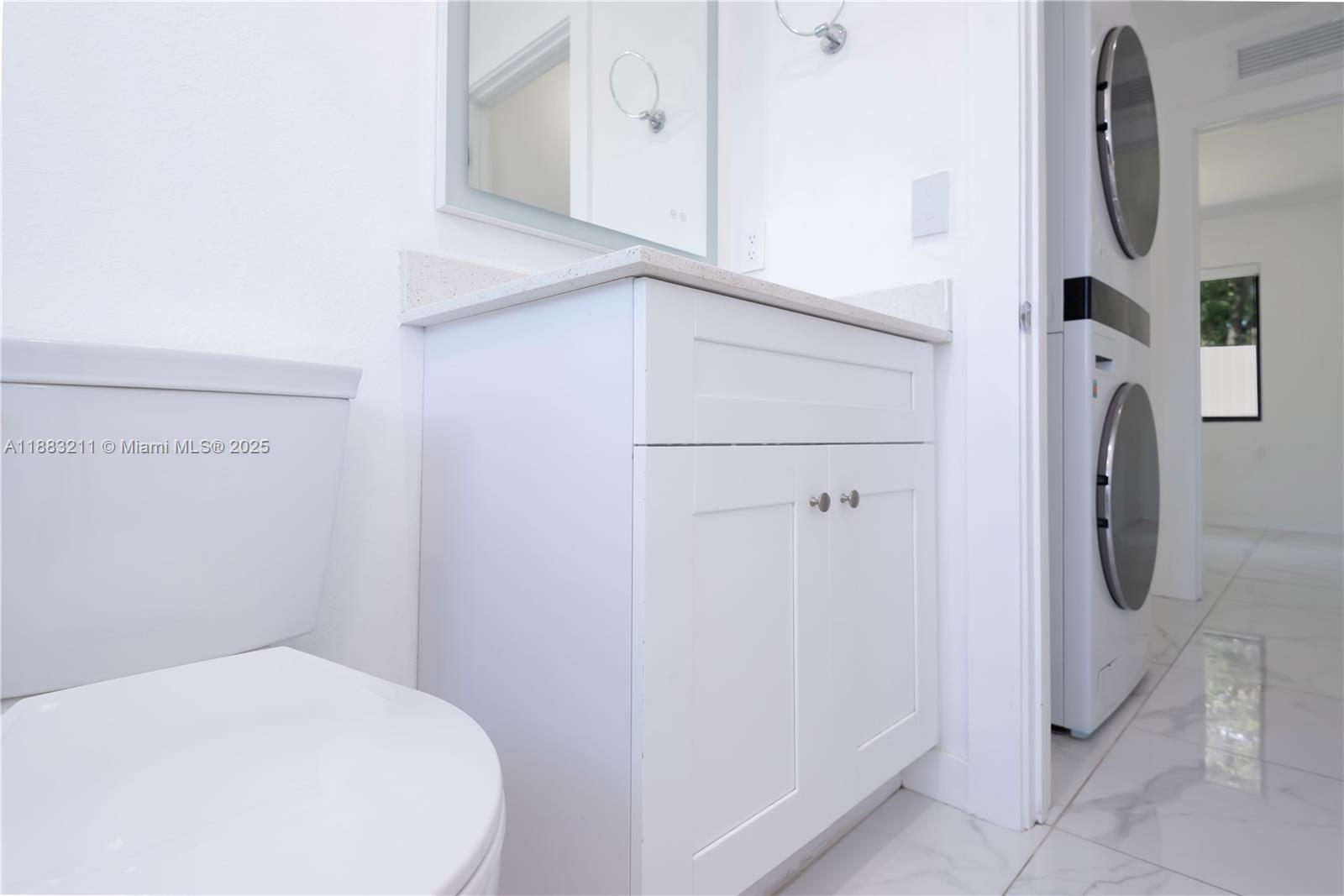   /  1998 sq. ft. $ 2025-09-23 0 Photo