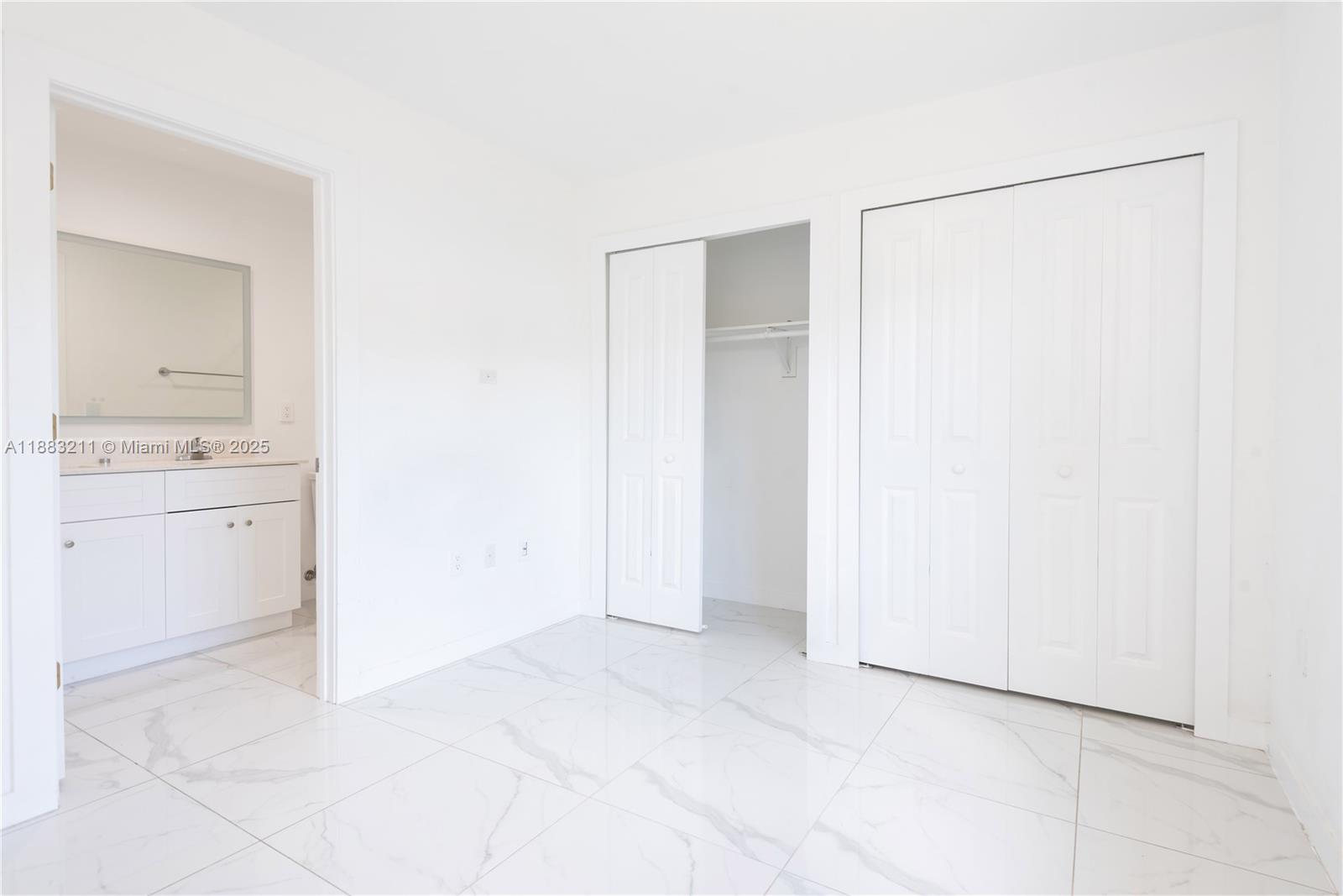   /  1998 sq. ft. $ 2025-09-23 0 Photo