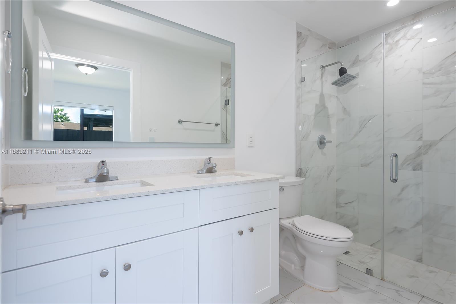  /  1998 sq. ft. $ 2025-09-23 0 Photo