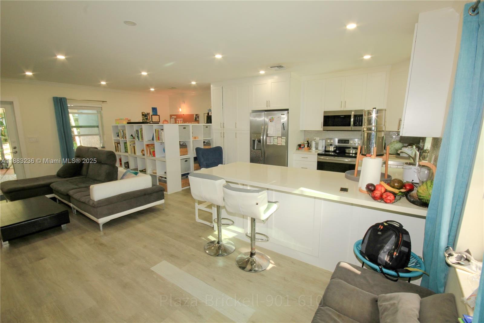   /   sq. ft. $ 2025-09-23 0 Photo