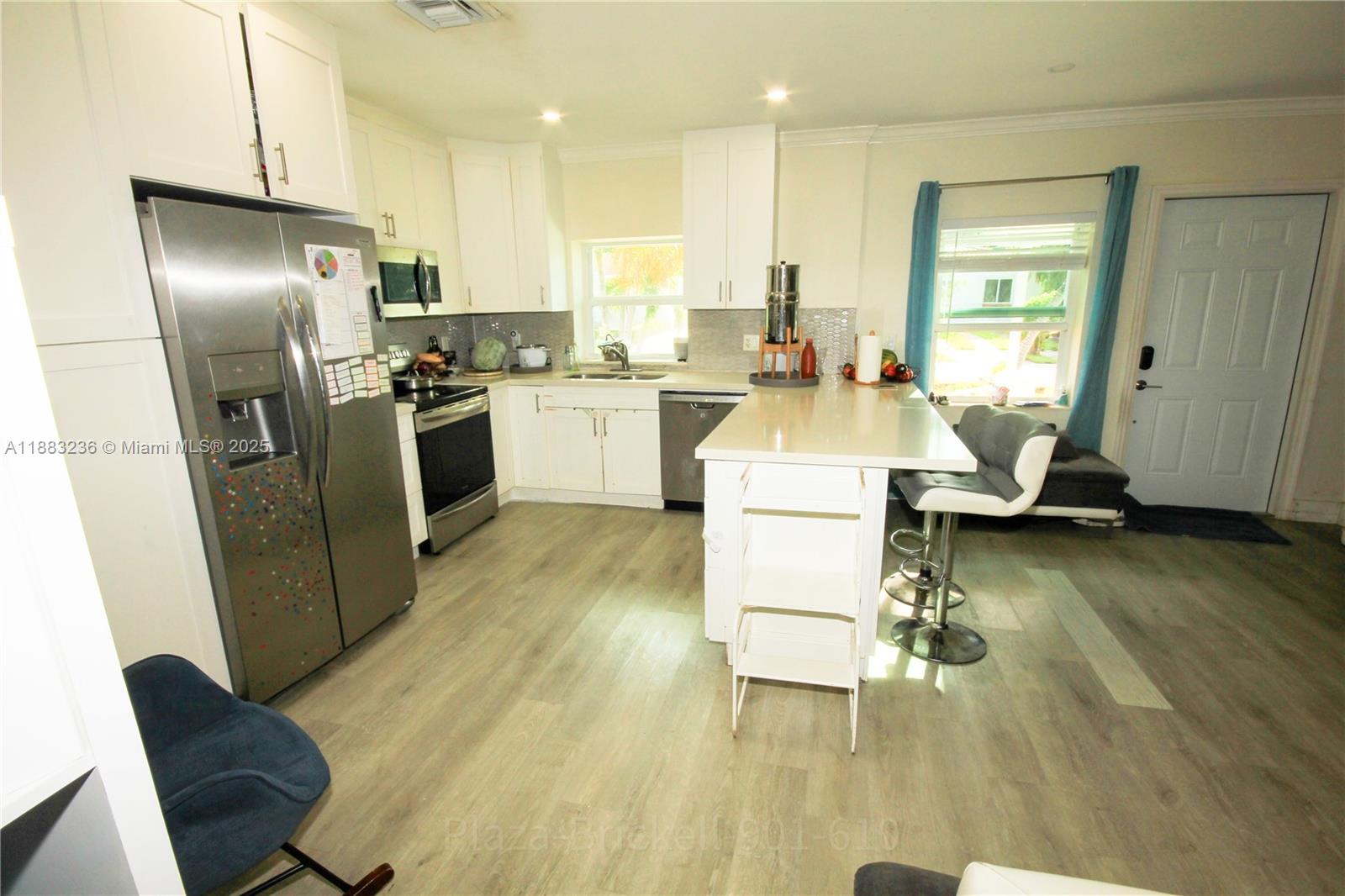  /   sq. ft. $ 2025-09-23 0 Photo