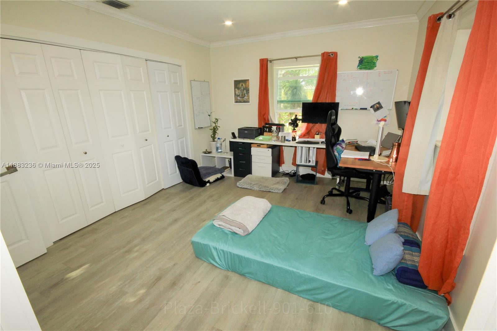   /   sq. ft. $ 2025-09-23 0 Photo